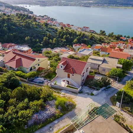 Family Friendly With A Swimming Pool Mastrinka, Ciovo - 22372 * Trogir